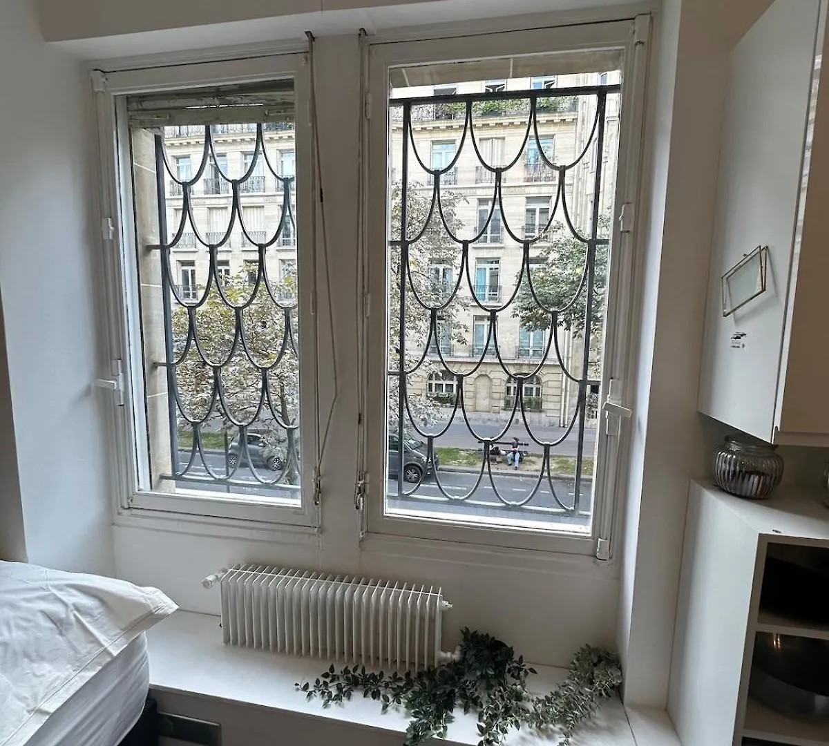 Beautiful Studio Paris Eiffel Tower Apartment